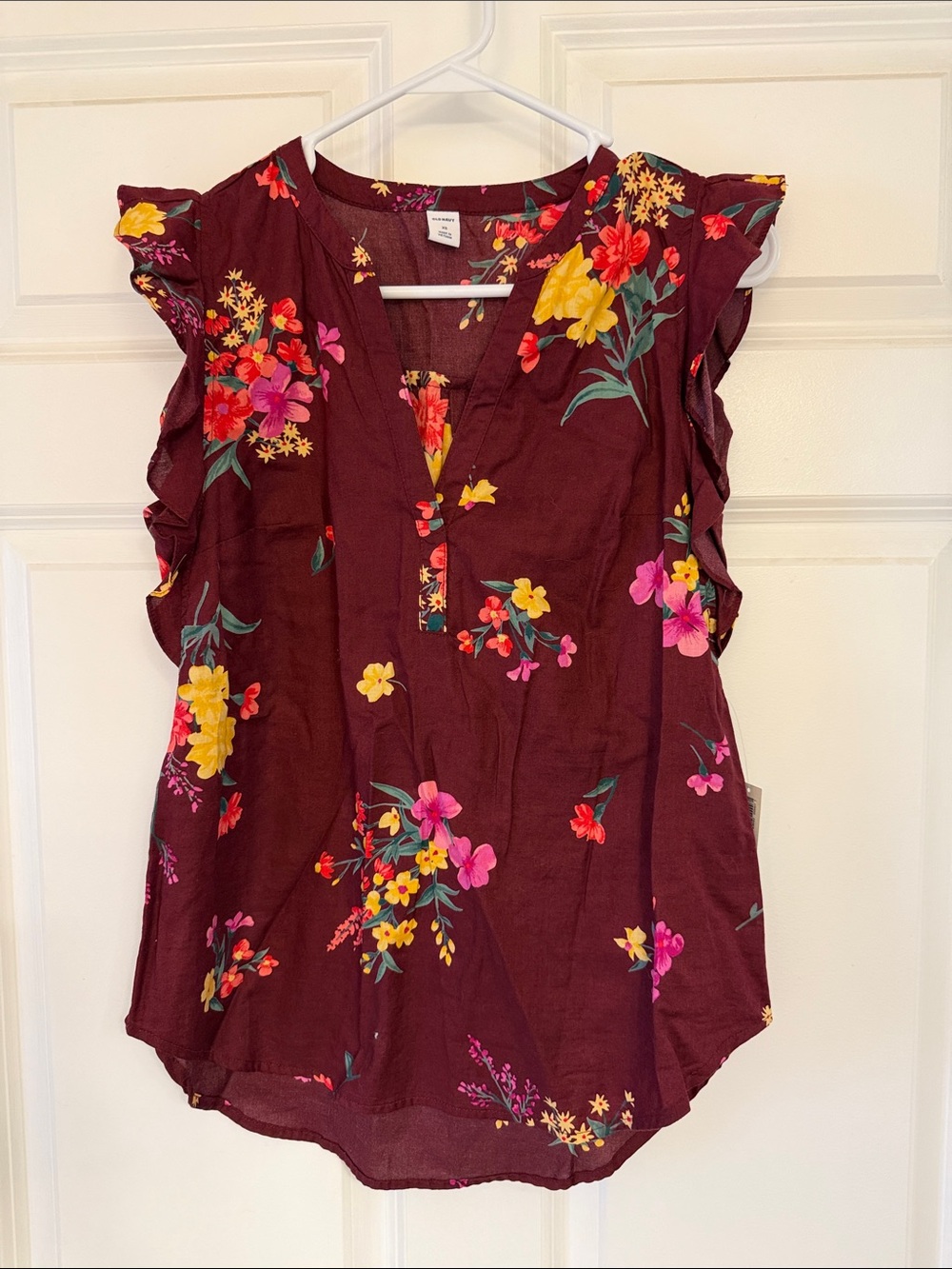 Old Navy Burgundy Floral Ruffle Sleeve V-Neck Top
